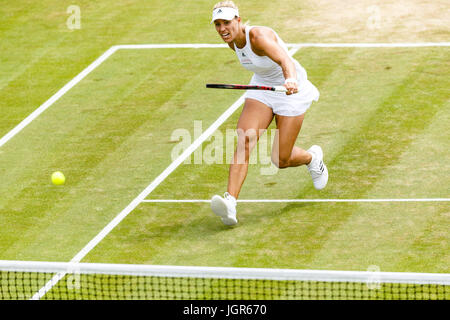 London, UK, 10th July 2017: German tennis player Angelique Kerber in action during her 4th rd match at the Wimbledon Tennis Championships 2017 at the All England Lawn Tennis and Croquet Club in London. Credit: Frank Molter/Alamy Live News Stock Photo