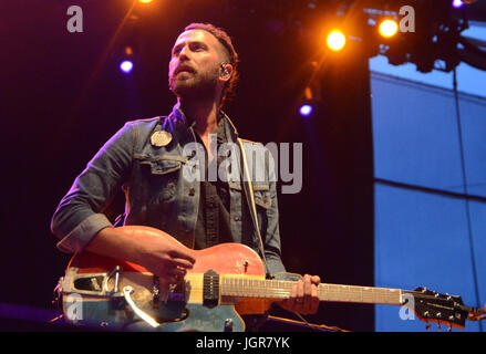 Milwaukee, Wisconsin, USA. 9th July, 2017. Mondo Cozmo performs live at Henry Maier Festival Park during Summerfest in Milwaukee, Wisconsin. Ricky Bassman/Cal Sport Media/Alamy Live News Stock Photo