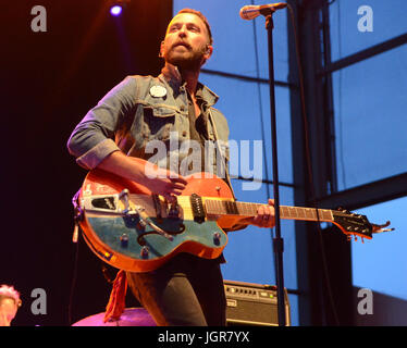 Milwaukee, Wisconsin, USA. 9th July, 2017. Mondo Cozmo performs live at Henry Maier Festival Park during Summerfest in Milwaukee, Wisconsin. Ricky Bassman/Cal Sport Media/Alamy Live News Stock Photo