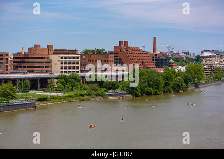 WASHINGTON, DC, USA - Elevated Whitehurst Freeway, and Georgetown Waterfront Park, on Potomac River. Stock Photo
