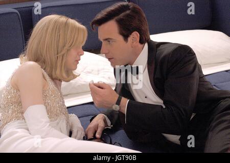 Down with Love   Year : 2003 USA  Director : Peyton Reed  Renée Zellweger, Ewan McGregor Photo: Merrick Morton.  It is forbidden to reproduce the photograph out of context of the promotion of the film. It must be credited to the Film Company and/or the photographer assigned by or authorized by/allowed on the set by the Film Company. Restricted to Editorial Use. Photo12 does not grant publicity rights of the persons represented. Stock Photo