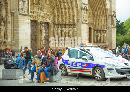 Notre Dame security Stock Photo