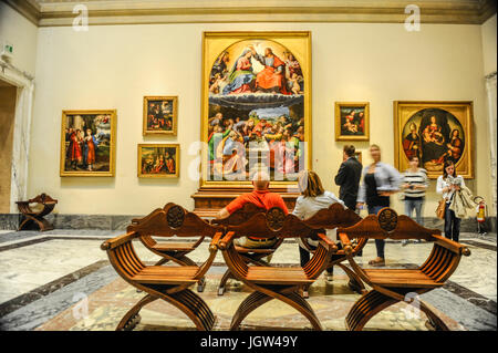 Museos vaticanos pinacoteca hi-res stock photography and images