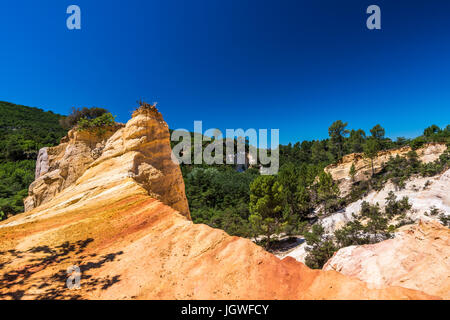 Rustrel, Parc naturel régional du Luberon, le Colorado provençal (anciennes carrières d'ocres) 84 Stock Photo