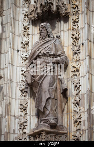 Saint Judas Thaddaeus. Statue on the Portal of the Assumption (Puerta de la Asunción) of the Seville Cathedral (Catedral de Sevilla) in Seville, Andalusia, Spain. Stock Photo