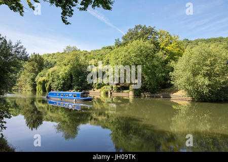Narrowboat on the river thames at Streatley / Goring on Thames, South Oxfordshire, England Stock Photo