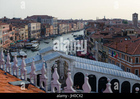 Overlooking the Rialto Bridge and Grand Canal from the rooftop viewing platform on the T Fondaco dei Tedeschi shopping centre Stock Photo