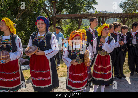 Greek-American girls, Greek-American boys, Greek folk dancers, traditional costume, Marin Greek Festival, city of Novato, Marin County, California Stock Photo