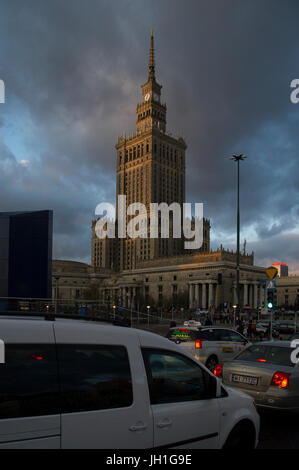237 meter Palace of Culture and Science (Palac Kultury i Nauki PKiN) in Warsaw, Poland. 6 April 2017 © Wojciech Strozyk / Alamy Stock Photo Stock Photo
