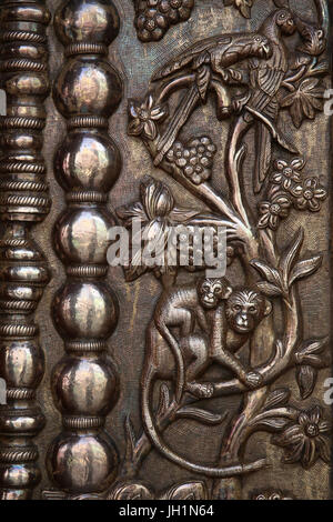 Detail of door of Shri Bankey Bihari Mandir, a notorious Hindu temple dedicated to Krishna in the holy city of Vrindavan, Uttar Pradesh. India. Stock Photo