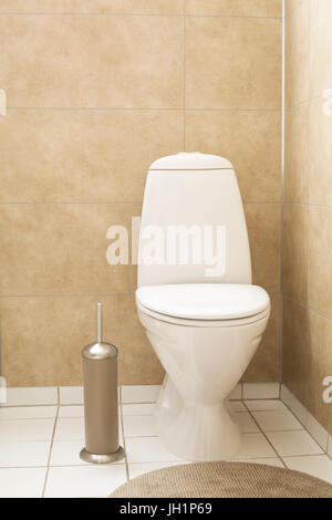 modern ceramic clean toilet bowl isolated on white Stock Photo - Alamy