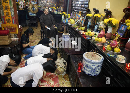 Vietnamese funeral. Memorial service in a buddhist temple.  Ho chi Minh City. Vietnam. Stock Photo