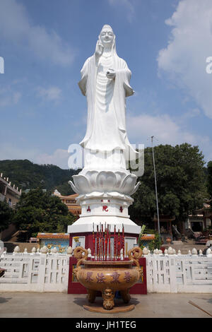 Quan The Am Bo Tat  temple (Pagoda of Avalokitesvara Bodhisattva).  Guanyin statue ( Quan Am ).  Vung Tau. Vietnam. Stock Photo