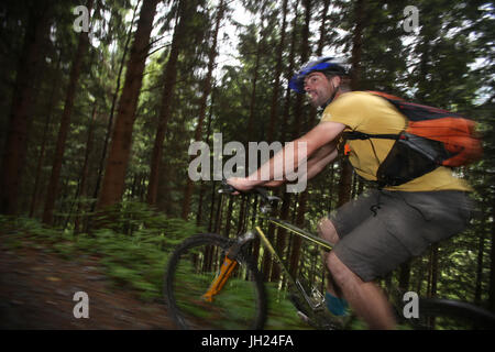 Dre Dans le l'Darbon : mountain bike race in the french Alps. France. Stock Photo