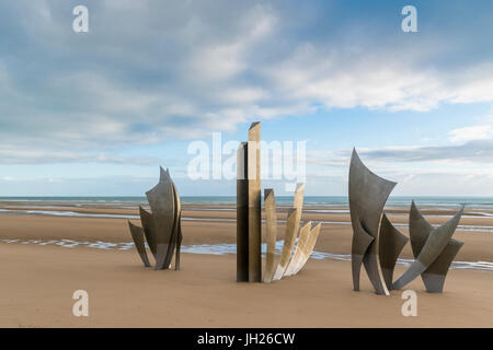 The Braves sculpture on the shore of Omaha Beach, Saint-Laurent-sur-Mer, Normandy, France, Europe Stock Photo