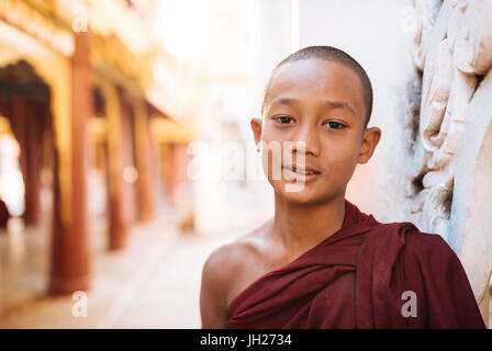 Young Buddhist monk, Bagan (Pagan), Mandalay Region, Myanmar (Burma), Asia Stock Photo