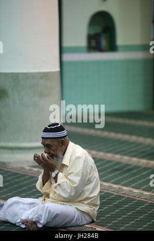 Masjid Jamae one of the earliest mosques in Singapore located in  Chinatown.  Muslim praying. Salat.  Singapore. Stock Photo