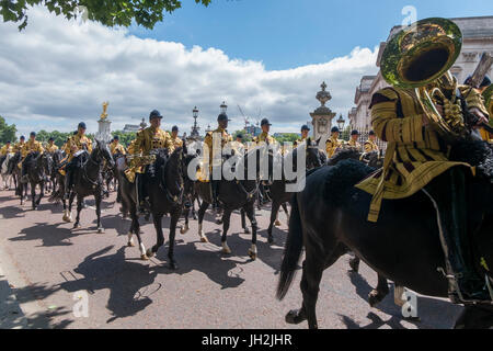 Constitution Hill, London, UK. 12th July, 2017. Mounted Band of the Household Cavalry ride up Constitution Hill back to stables and barracks after the Spanish Royal Family arrive at Buckingham Palace for the State Visit. Credit: Malcolm Park/Alamy Live News. Stock Photo