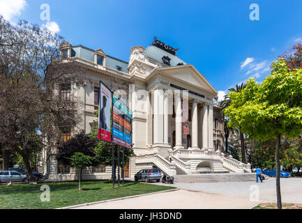 SANTIAGO, CHILE - OCTOBER 24, 2016: National Museum and Academy of Fine Arts (Academia de Bellas Artes). Established in 1880, this is one of the major Stock Photo