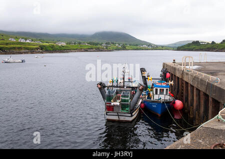 Inshore fishing vessels at Teelin pier harbour, County Donegal, Ireland Stock Photo