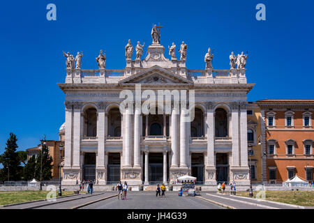 Archbasilica of St. John Lateran (Arcibasilica Papale di San Giovanni in Laterano), Rome, Lazio, Italy Stock Photo