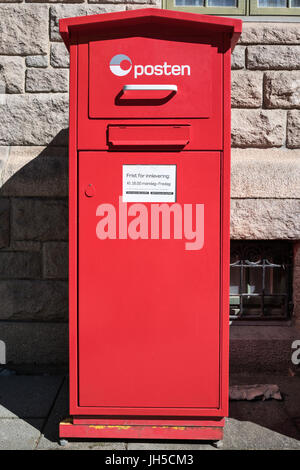 Posten Norge Norwegian post box Norway Stock Photo - Alamy