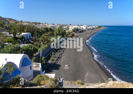 Blick von der Kapelle Agios Nikolaos auf den Kamari Beach, Badestrand bei Kamari, Santorin, Kykladen, Aegaeis, Griechenland, Mittelmeer, Europa | View Stock Photo