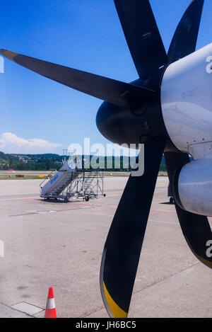 Flying with a de Havilland Canada DACH8, from Zurich (Swiss) to Lyon (France) Stock Photo
