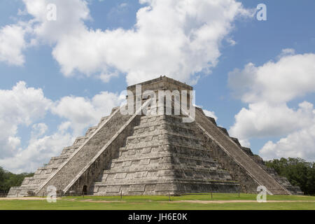 Chichen Itza el castillo Kukuklan Temple,acient culture,Mexico Yucatan Stock Photo