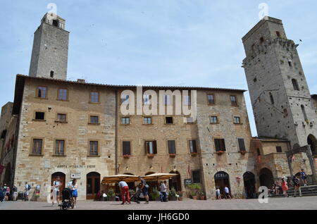 San Gimignano, Tuscany, Italy, Piazza della Cisterna,town centre,IVthC.,   Etruscan village. Square towers of which there were 13. Stock Photo