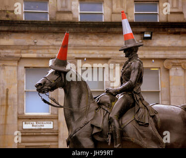 Glasgow Museum of Modern Art or GOMA with the famous statue of wellington with cone head Stock Photo