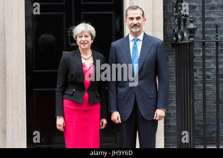 London, UK. 13th July, 2017. King Felipe VI of Spain visits No. 10 Downing Street to meet Prime Minister Theresa May. London, UK. 13/07/2017 | usage worldwide Credit: dpa/Alamy Live News Stock Photo