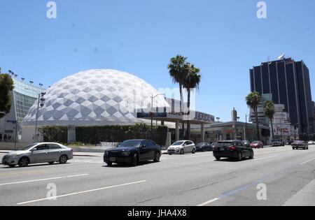 Los Angeles, California, USA. 14th June, 2017. Amoeba Records with the Cinerama Dome. Credit: Ringo Chiu/ZUMA Wire/Alamy Live News Stock Photo