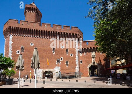 Porte du Notre Dame, Perpignan, Languedoc-Roussillon, Pyrenees-Orientales, France Stock Photo