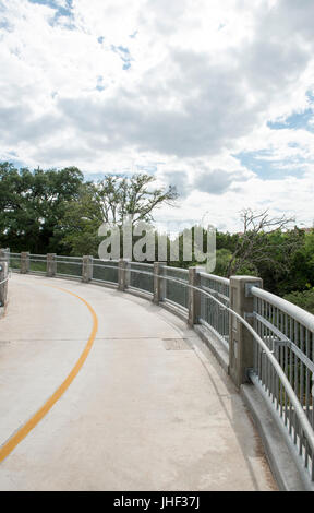 A Mopac Mobility Bridge, a hike and bike bridge for pedestrians and bicycles spans Barton Creek Greenbelt ravine in Austin, Texas USA. Stock Photo