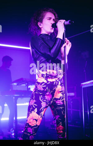 Rae Morris performing at the Institute of Contemporary Arts, London - 12 July 2017 Stock Photo