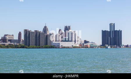 A view of the skyline of Detroit, Michigan USA from the Riverfront Trail, Windsor, Ontario, Canada Stock Photo