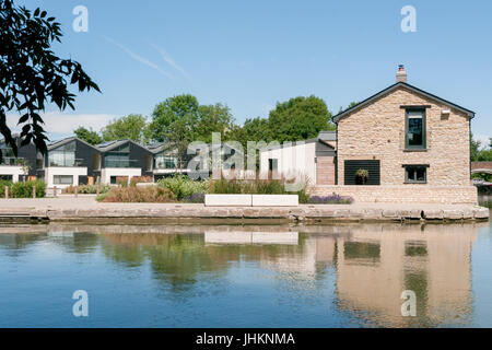 Marsworth Wharf contemporary housing development on the Grand Union Canal at the edge of the rural village of Marsworth, Bucks. Stock Photo