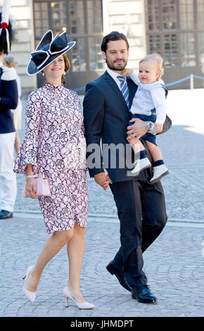 Stockholm, Sweden. 14th July, 2017. Prince Carl Philip and Princess Sofia and Prince Alexander leave the Royal Chapel of the Royal Palace in Stockholm, on July 14, 2017, after attending the Thanksgiving service on the occasion of Crown Princess Victoria's 40th birthday Photo : Albert Nieboer/Netherlands OUT/Point de Vue OUT - NO WIRE SERVICE · Photo: Albert Nieboer/RoyalPress/dpa/Alamy Live News Stock Photo