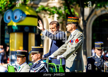 Paris, France. 14 Juy 17. French President Emmanuel Macron inspects the troops on Bastille Day. Credit: Samantha Ohlsen/Alamy Live News Stock Photo