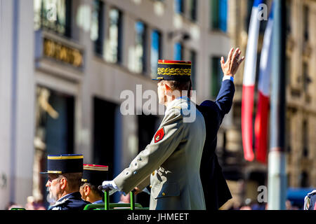 Paris, France. 14 Juy 17. French President Emmanuel Macron inspects the troops on Bastille Day. Credit: Samantha Ohlsen/Alamy Live News Stock Photo