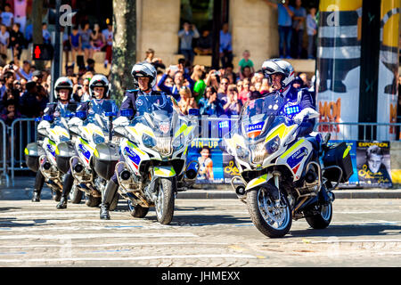 Paris, France. 14 Juy 17. French Military and Police put on a strong display on Bastille Day parade. Credit: Samantha Ohlsen/Alamy Live News Stock Photo