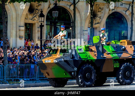 Paris, France. 14 Juy 17. French Military and Police put on a strong display on Bastille Day parade. Credit: Samantha Ohlsen/Alamy Live News Stock Photo