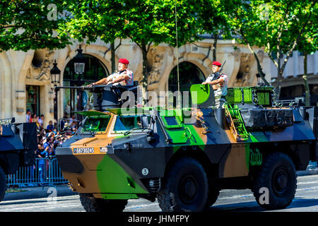 Paris, France. 14 Juy 17. French Military and Police put on a strong display on Bastille Day parade. Credit: Samantha Ohlsen/Alamy Live News Stock Photo