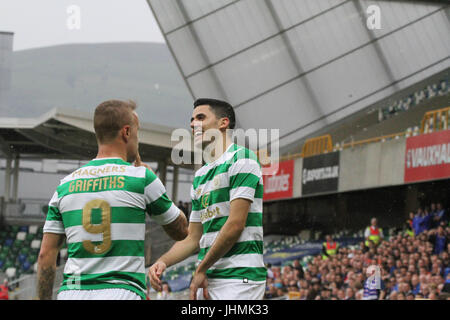 2,760 Tom Rogic Celtic Stock Photos, High-Res Pictures, and Images - Getty  Images