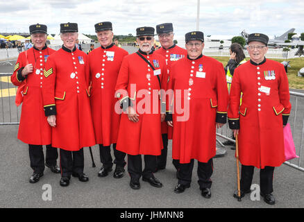Gloucestershire, UK. 14th July, 2017. Chelsea Pensioners enjoy a day out at  the Royal International Tattoo ( RIAT) 2017 at Fairford airbase, Gloucestershire Stock Photo