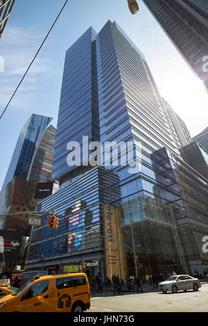 Microsoft, 11 Times Square, New York, NYC storefront photo of a ...