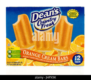 Winneconne, WI - 15 July 2017: A boxof Dean's Country Fresh orange cream bars on an isolated background. Stock Photo