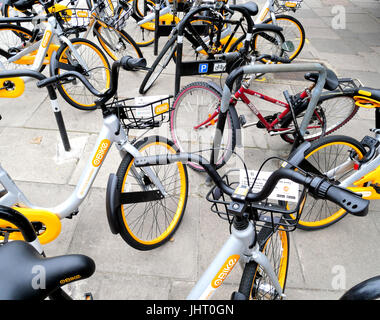 London.UK.15th July 2017.Singapore based oBikes start to appear on London streets in competition to Boris Bikes.© Brian Minkoff/ Alamy Live News Stock Photo