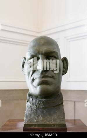 A bust of Maurice Tillet, on display at the Surgical Sciences museum in Chicago, IL, USA. Stock Photo